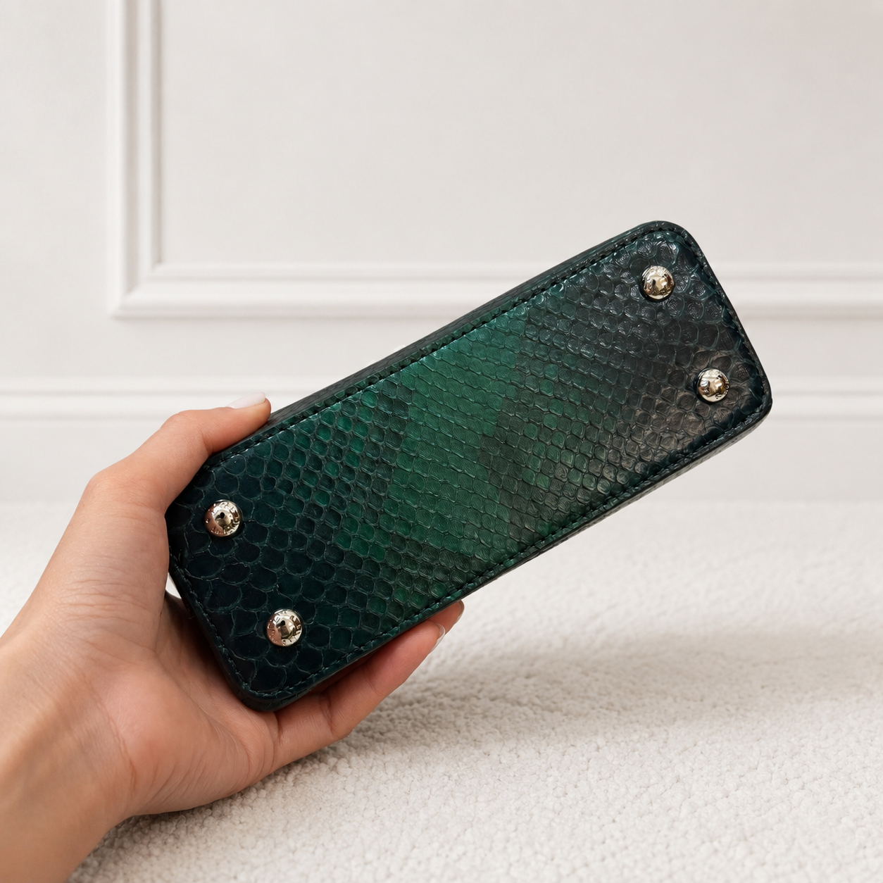 Louis Vuitton – Capucine Green