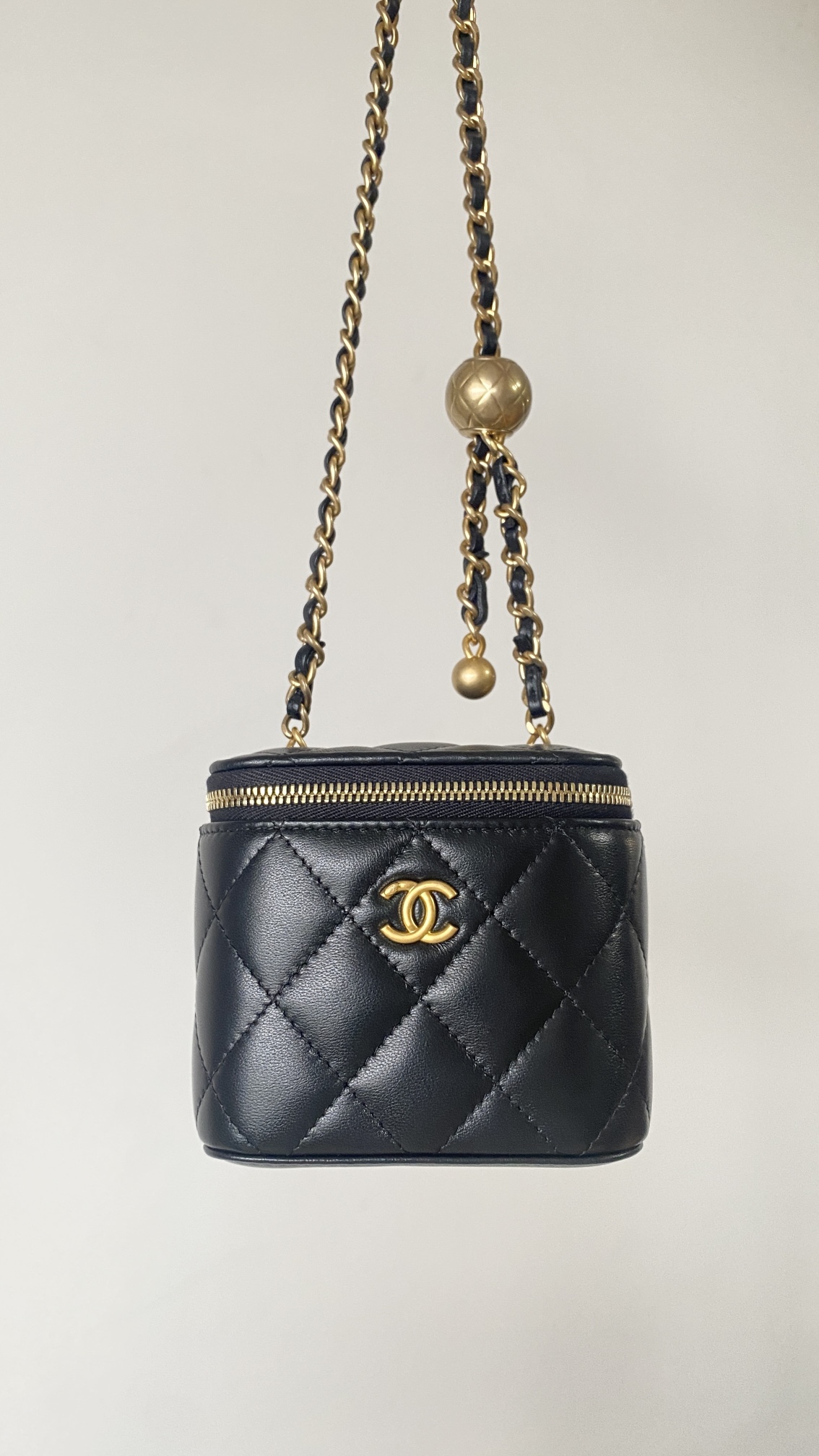 CHANEL – Runway CC Vanity