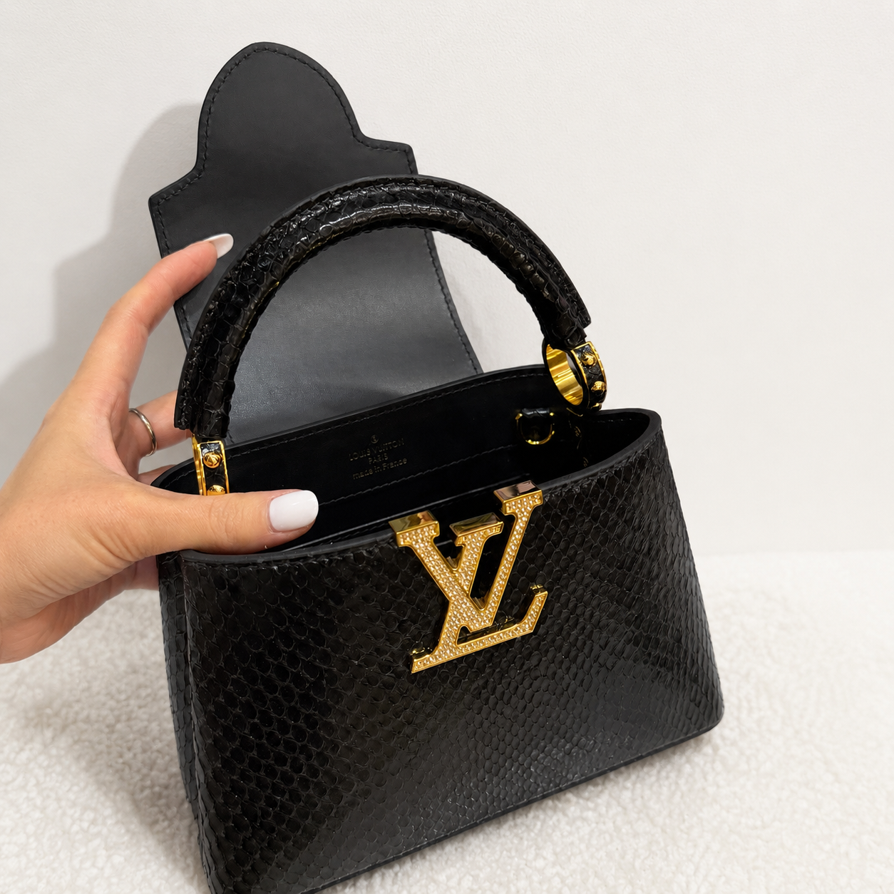 Louis Vuitton – Capucine