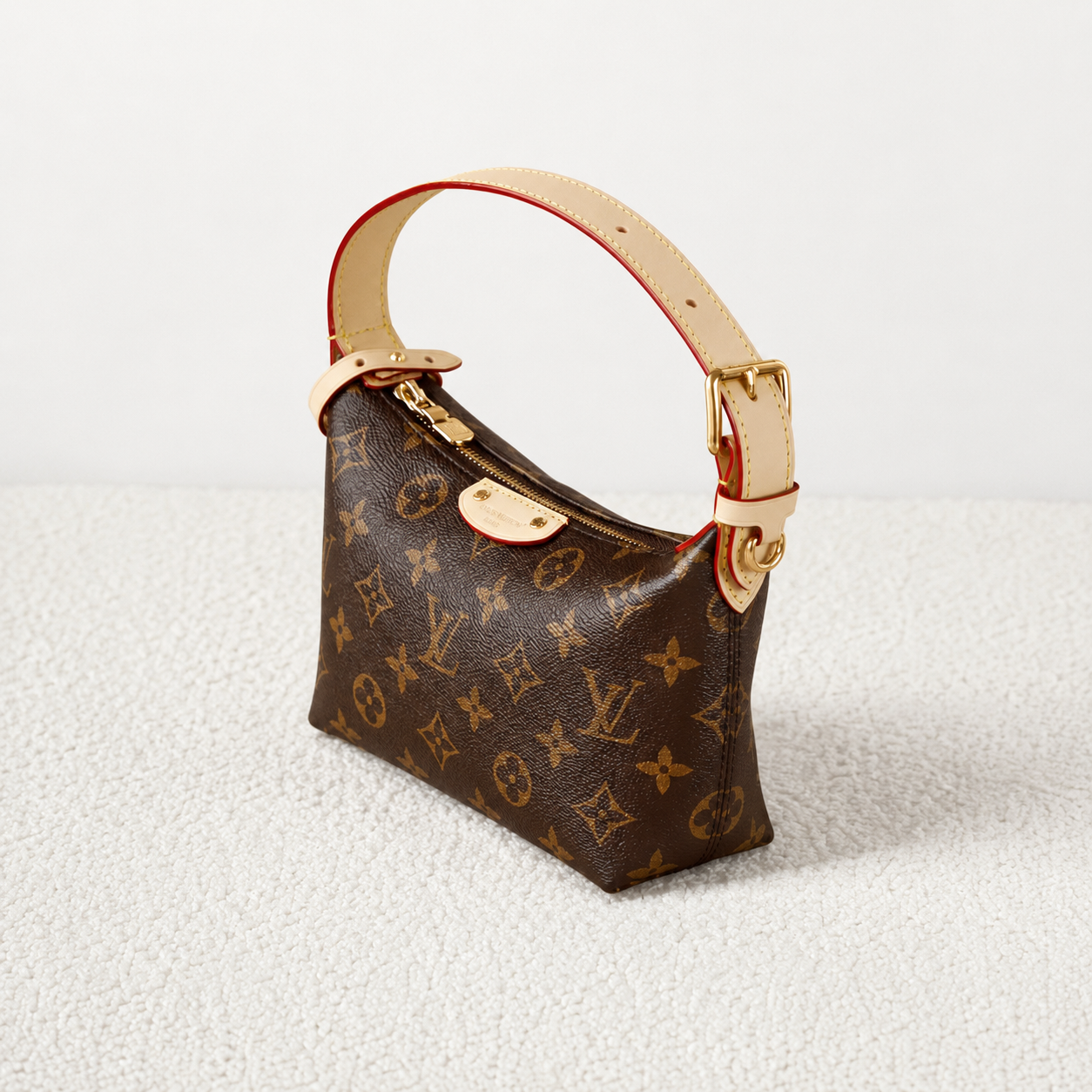 Louis Vuitton – Pochette Hills