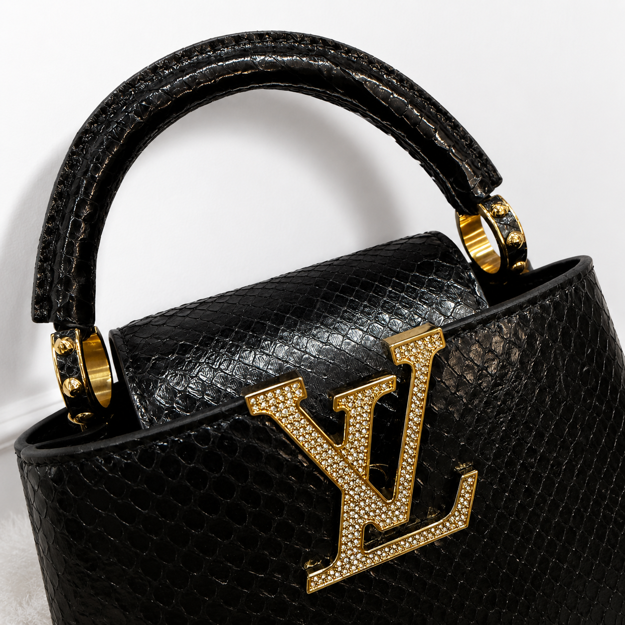 Louis Vuitton – Capucine