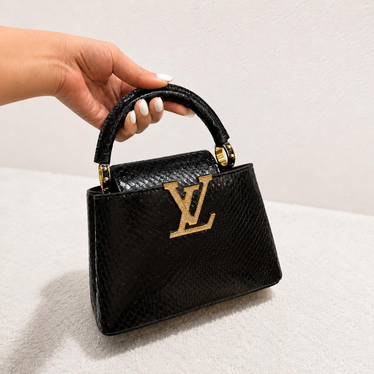 Louis Vuitton – Capucine